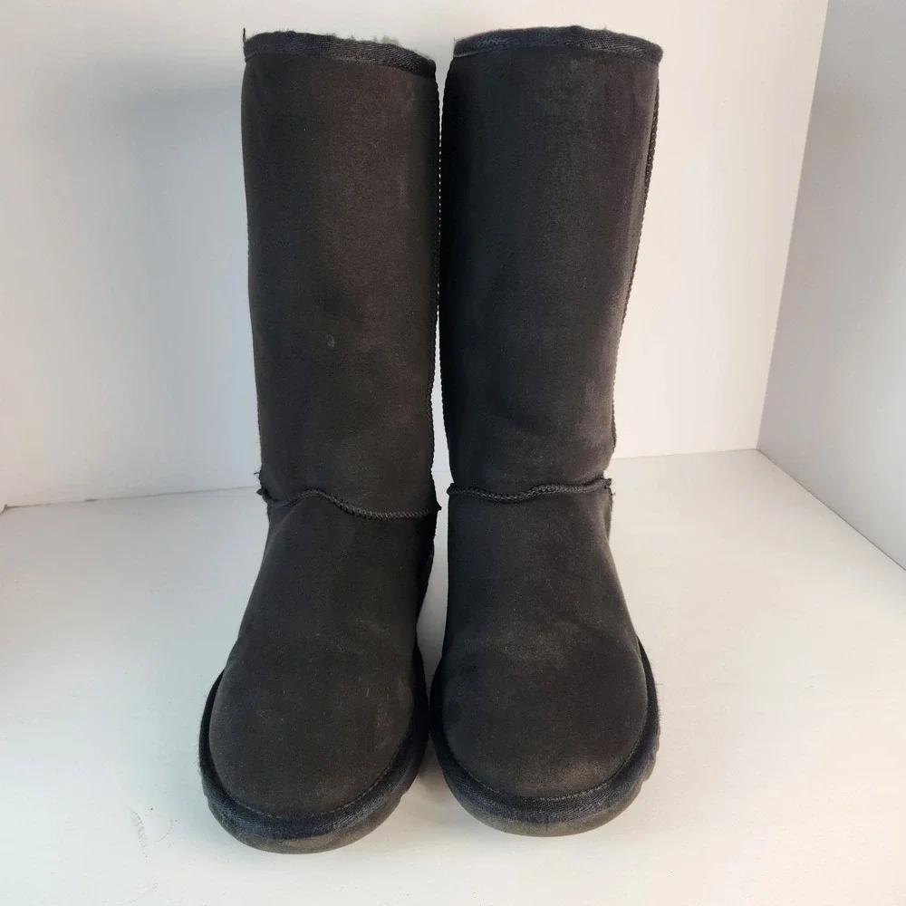 UGG w9 occasions sleek